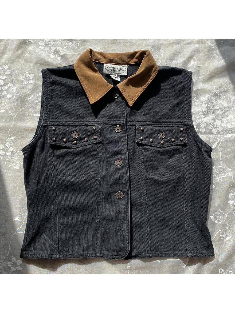 Vintage 90s button up western black denim jean vest with tan suede collar